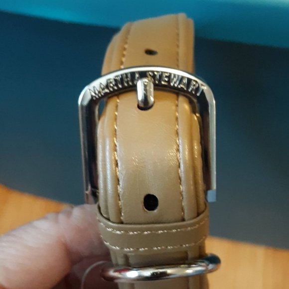 Martha Stewart Leather Buckle Dog Collar Size 20 Neck Size 18-21" brown vegan - Picture 3 of 4